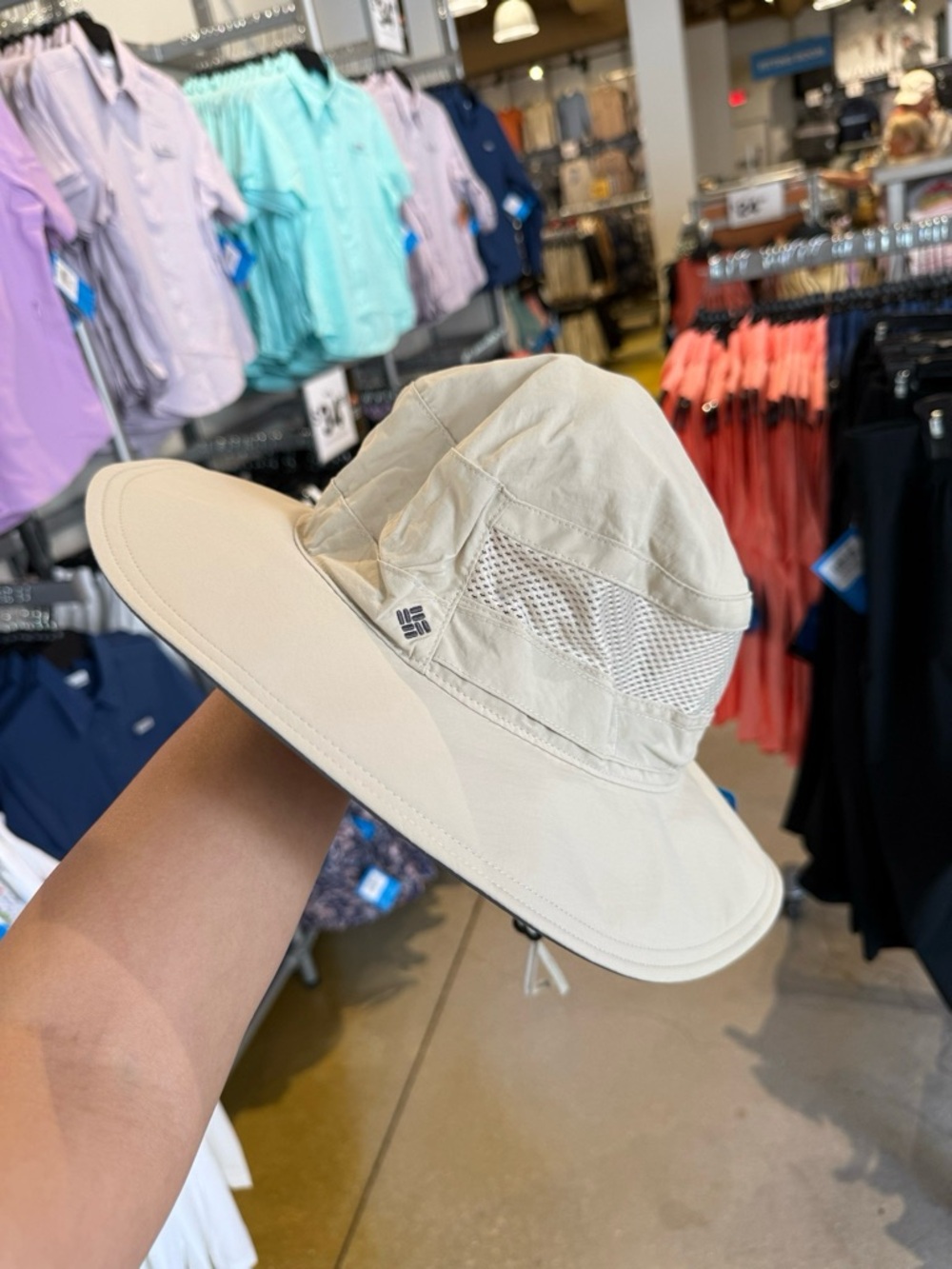 Brand New！Columbia Two-Tone Beige and Gray Sun Hat，one size！